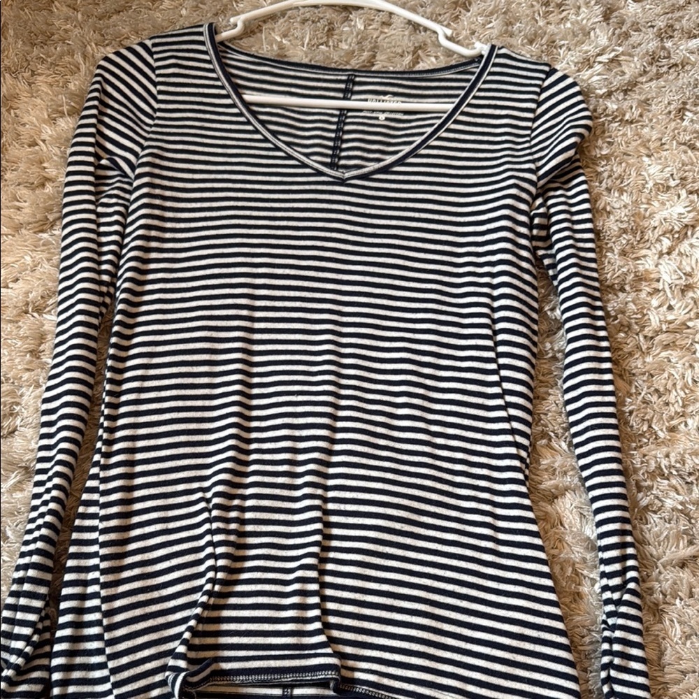 Hollister Black and White V-Neck Top